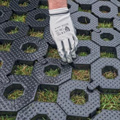 Osmo Sale -Osmo Sale laying geocross 2